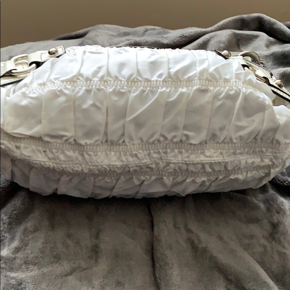 Guess (4) - Picture 4 of 7